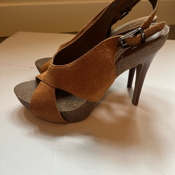 BCBGeneration NWOT, suede slingback platform heels. - Picture 7 of 8